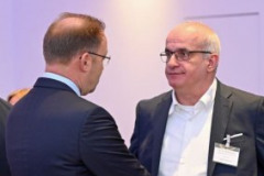 Im Gespräch: Stefan Schreiber (IHK) und Prof. Manfred Bayer (TU Dortmund)